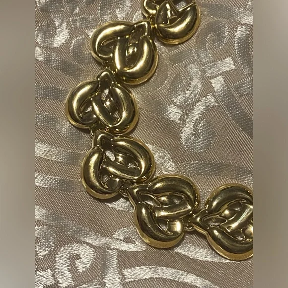 Vintage Costume Heart Panel Bracelet #7674 - Picture 4 of 9